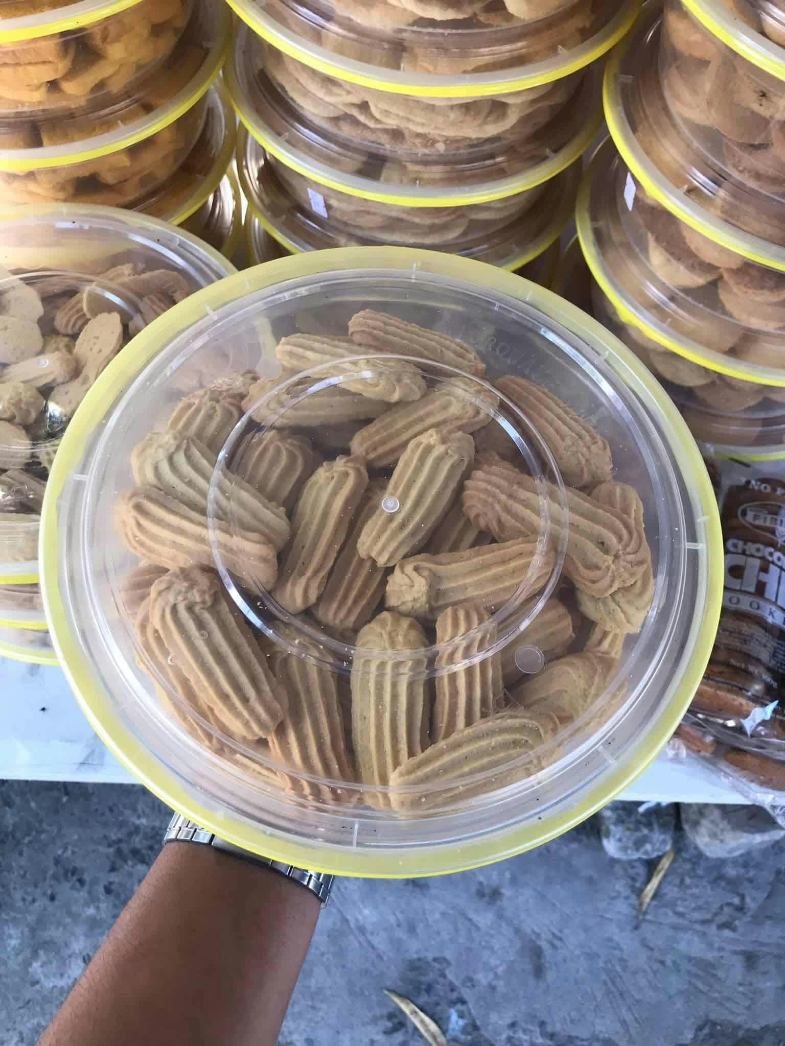 Tub of butter cookies